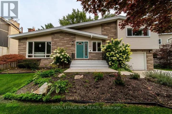 6954 COACH DRIVE, Niagara Falls (Dorchester), Ontario L2G2J1