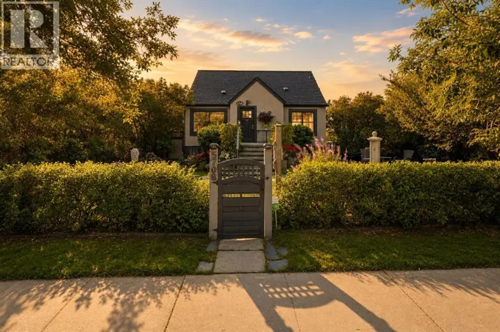5708 45 Avenue, Red Deer, Alberta T4N3L9