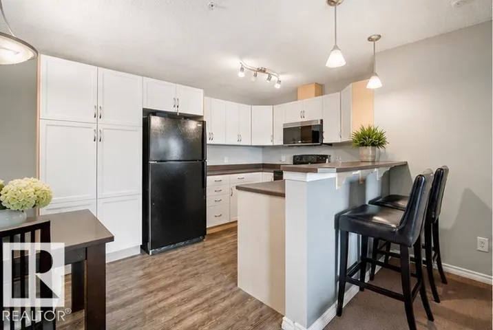 #340 2436 GUARDIAN RD NW, Edmonton, Alberta T5T2P5