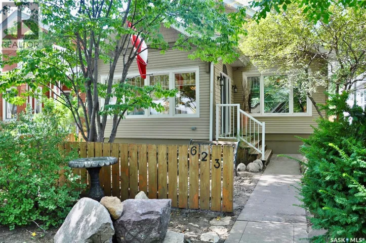 623 4th AVENUE N, Saskatoon, Saskatchewan S7K2M8