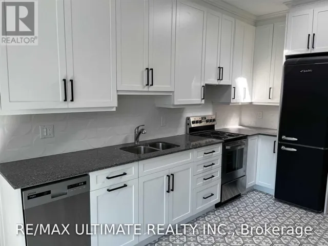 1065B ST CLAIR AVENUE W, Toronto (Oakwood Village), Ontario M6E1A6