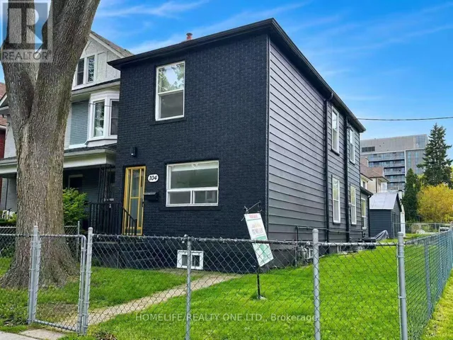 104 BENSON AVENUE, Toronto (Wychwood), Ontario M6G2J1