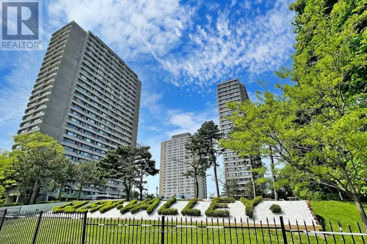706 - 735 DON MILLS ROAD, Toronto (Flemingdon Park), Ontario M3C1S9