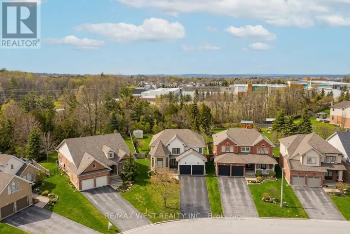 90 BIRKHALL PLACE, Barrie (Innis-Shore), Ontario L4N0K2