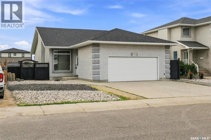 7323 Maple View CRESCENT, Regina, Saskatchewan S4X4S8