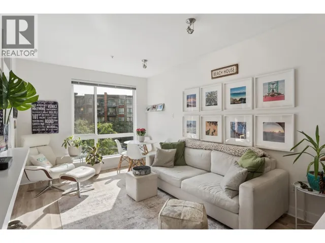 312 733 W 3RD STREET, North Vancouver, British Columbia V7M0C8