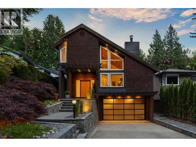5522 DEERHORN LANE, North Vancouver, British Columbia V7R4S6