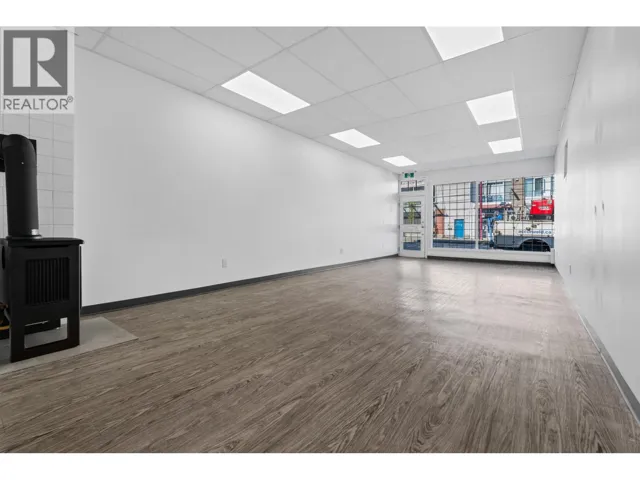 5616 VICTORIA DRIVE, Vancouver, British Columbia V5P3W4