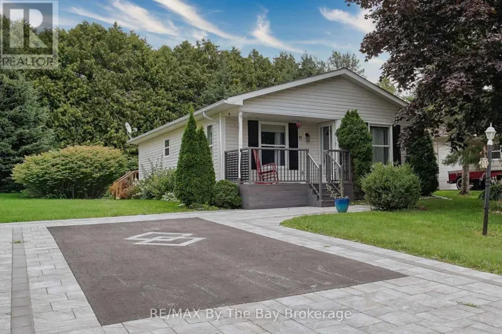 11 INDIANA AVENUE, Wasaga Beach, Ontario L9Z3A8