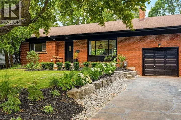 271 LINDEN Avenue, Burlington, Ontario L7L2P4