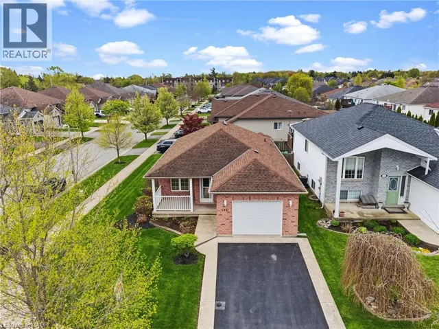 296 AUTUMN Crescent, Welland, Ontario L3C7K1