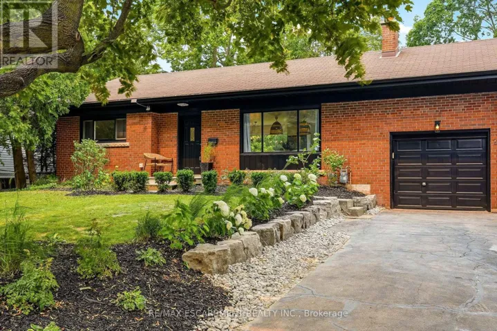 271 LINDEN AVENUE, Burlington (Shoreacres), Ontario L7L2P4