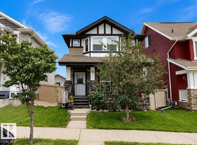821 36A AV NW, Edmonton, Alberta T6T0S5