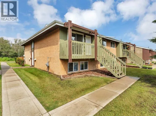 A, 5946 45 Avenue, Lacombe, Alberta T4L1V7