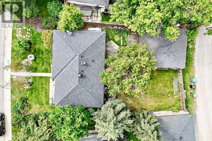 4832 Worcester Drive SW, Calgary, Alberta T3C3L6