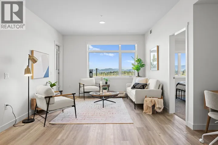 1057 Frost Road Unit# 412, Kelowna, British Columbia V1W0G7