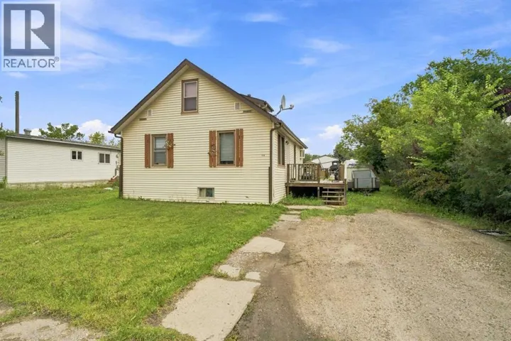 918 3 Avenue, Beaverlodge, Alberta T0H0C0