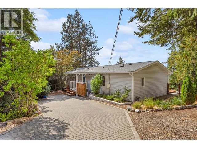 3115 JUNIPER Drive, Naramata, British Columbia V0H1N1