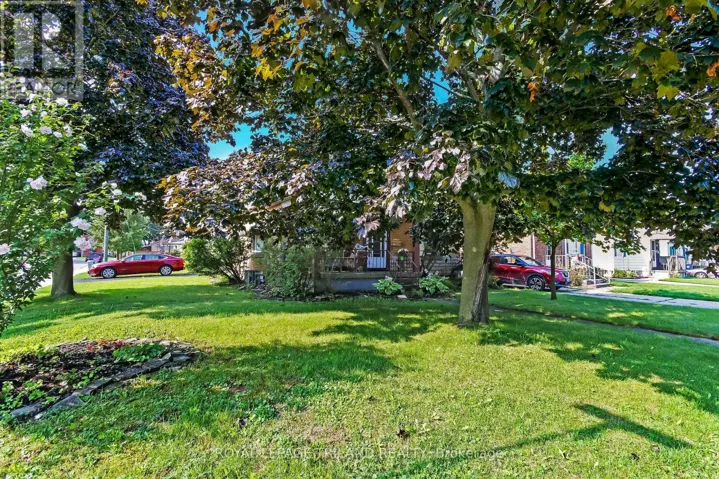 84 REDAN STREET, St. Thomas, Ontario N5P1V1