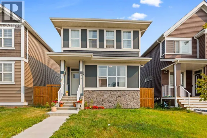 917 West Lakeview Drive, Chestermere, Alberta T1X2N3