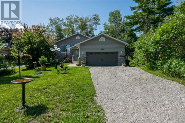 110 MASKINONGE ROAD, Tay, Ontario L0K2A0