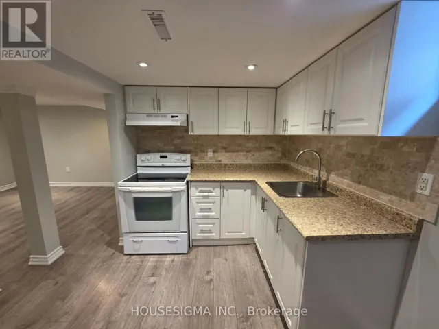 LOWER - 158 PATTERSON STREET, Newmarket (Huron Heights-Leslie Valley), Ontario L3Y4Y8