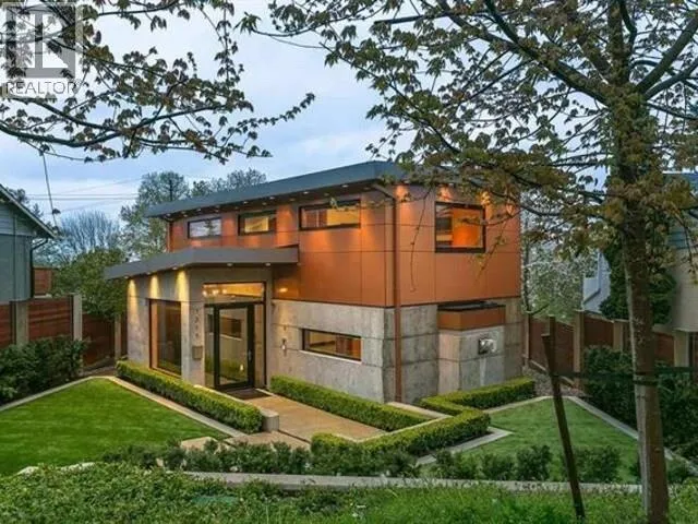 7317 BARNET ROAD, Burnaby, British Columbia V5A1E5