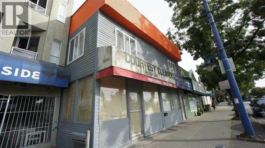 5552-5558 JOYCE STREET, Vancouver, British Columbia V5R4H6