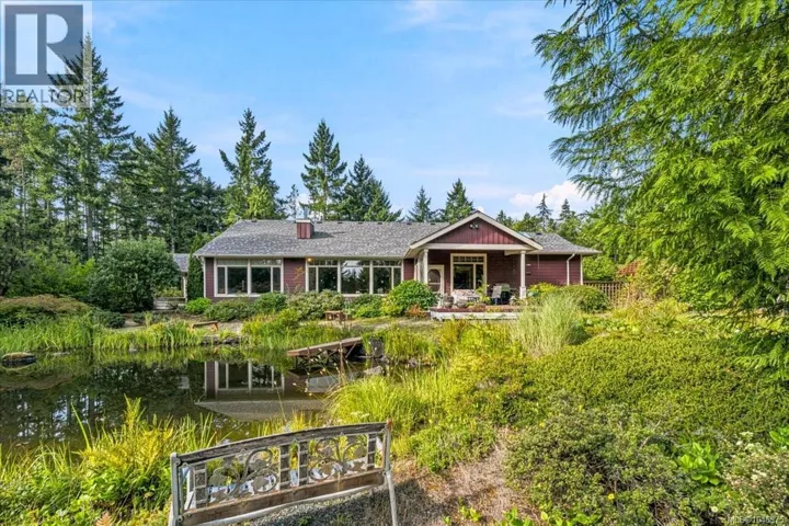 1205 Spider Lake Rd, Qualicum Beach, British Columbia V9K2L7
