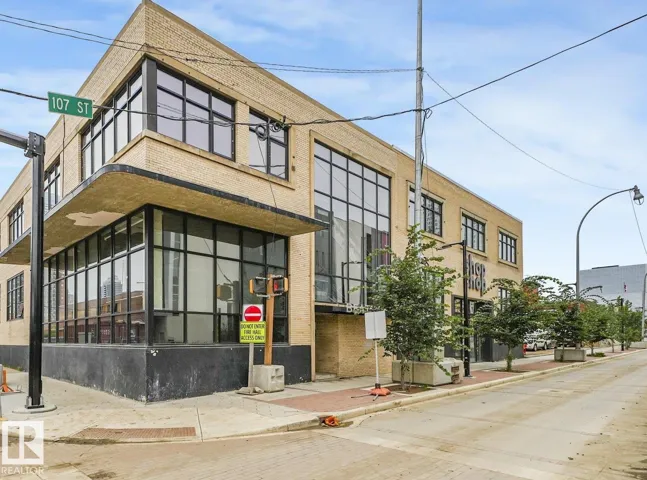 #206 10265 107 ST NW, Edmonton, Alberta T5J5G2
