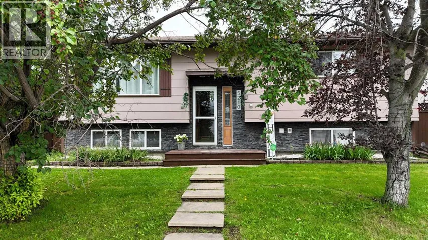 5210 10 Avenue, Edson, Alberta T7E1J9