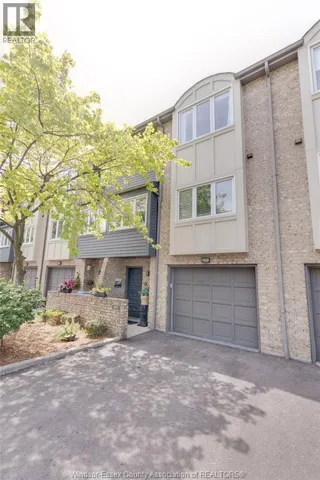 3917 RIVERSIDE East, Windsor, Ontario N8Y1G5