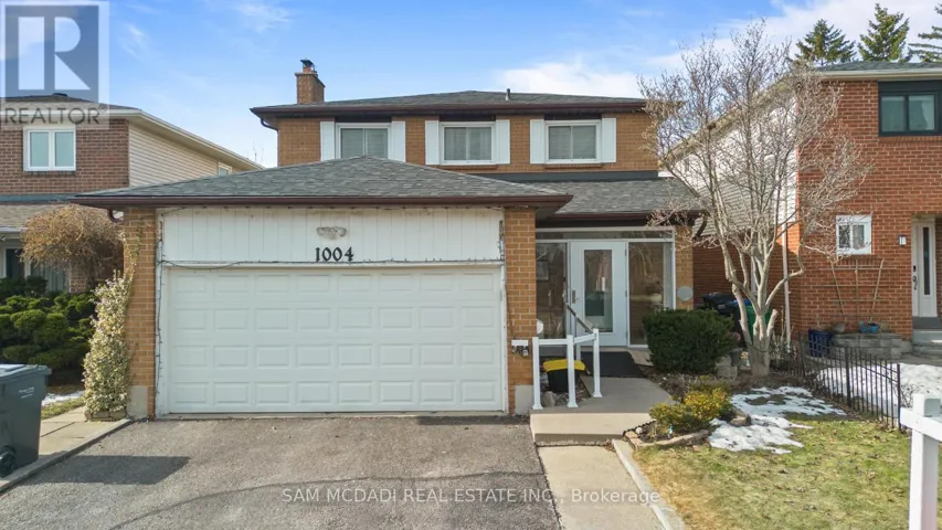 1004 QUEENSBRIDGE DRIVE, Mississauga (Creditview), Ontario L5C3R1