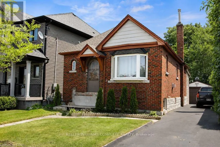 35 BARONS AVENUE S, Hamilton (Bartonville), Ontario L8K2Y1