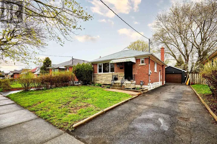 295 BALDWIN STREET, Oshawa (Donevan), Ontario L1H6H5