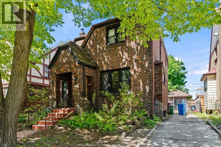 3056 Alexander AVENUE, Windsor, Ontario N9C1G5