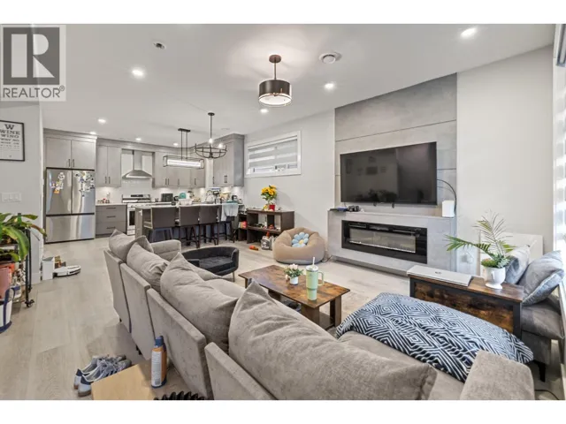 830 Glenwood Avenue Unit# 2, Kelowna, British Columbia V1Y5M5