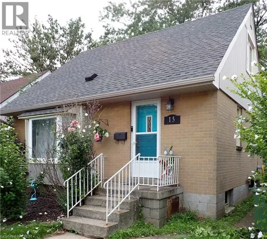 15 BLAIR Avenue, Hamilton, Ontario L8H6E6