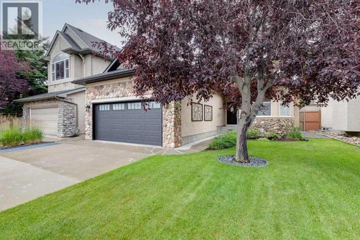 10 Strathlea Grove SW, Calgary, Alberta T3H5B1