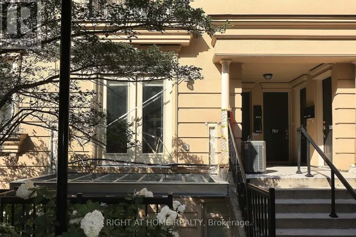 TH12 - 78 CARR STREET, Toronto (Kensington-Chinatown), Ontario M5T1B7