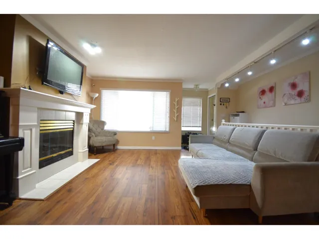 108 10308 155A STREET, Surrey, British Columbia V3R4K5