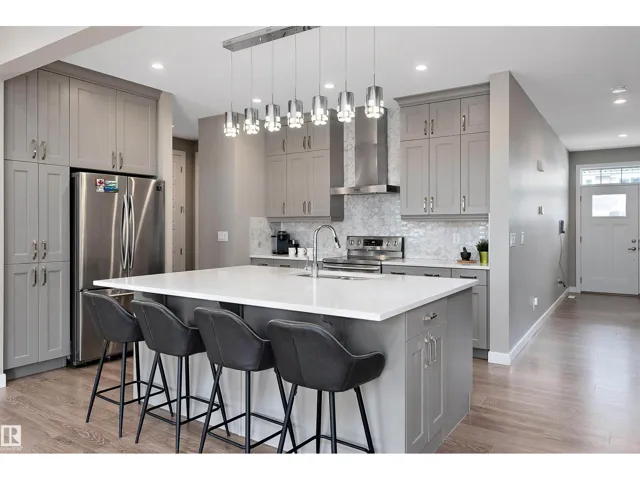1619 201 ST NW, Edmonton, Alberta T6M0Y3