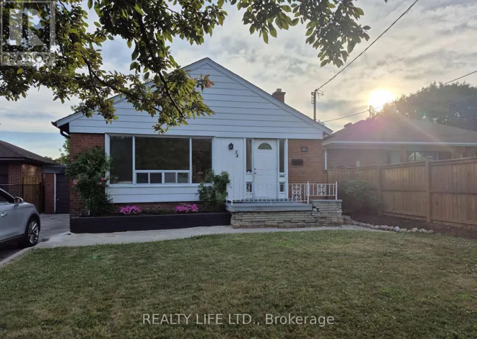 54 GARSIDE CRESCENT, Toronto (Brookhaven-Amesbury), Ontario M6M2Z6
