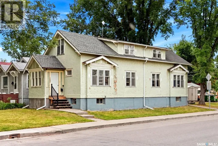 1209 14th AVENUE, Regina, Saskatchewan S4P0W4