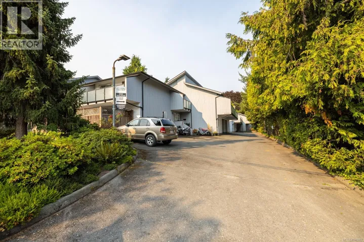 14 3230 Rutledge St, Saanich, British Columbia V8X1N7