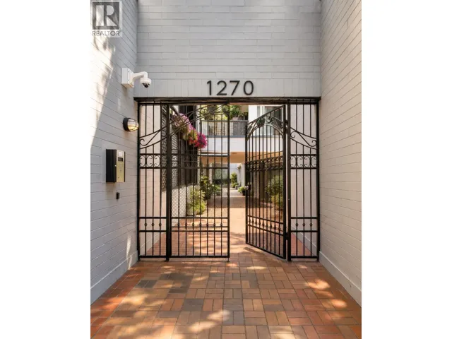 605 1270 ROBSON STREET, Vancouver, British Columbia V6E3Z6
