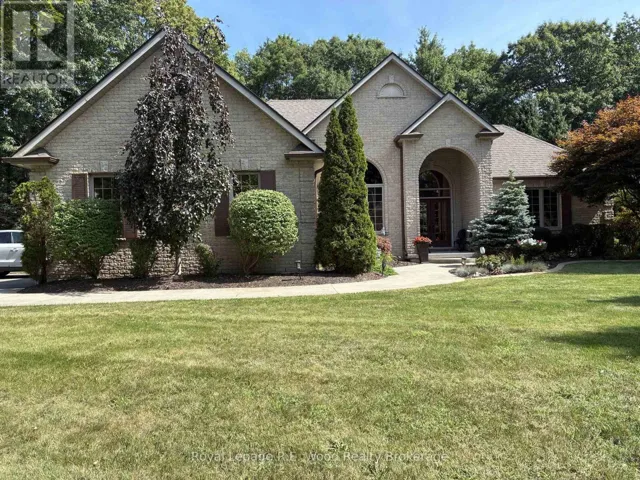 2 WHISPERING PINE LANE, Tillsonburg, Ontario N4G5V4