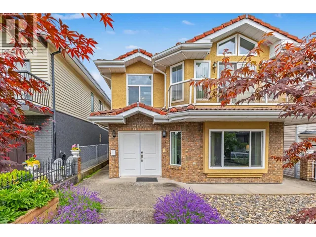 4137 PARKER STREET, Burnaby, British Columbia V5C3C2