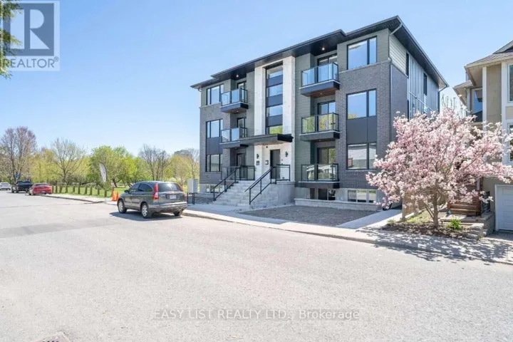 7 - 152 SPRINGHURST AVENUE, Ottawa, Ontario K1S0E5