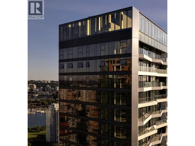 801 889 PACIFIC STREET, Vancouver, British Columbia V6Z1C3